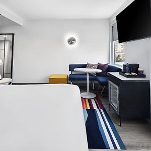 King Room Mobility or hearing accessible